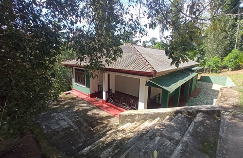 Kadugannawa Villa | Kandy Breeze Stay : A Villa in relaxing natural surrounding with a Spice Garden