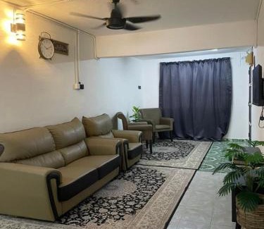 Taman Jali Ski Chalet | #KangaQHomestay99