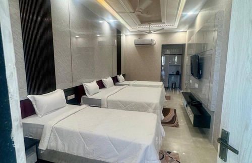 Vrindavan House | KANHA RETREAT - VRINDAVAN