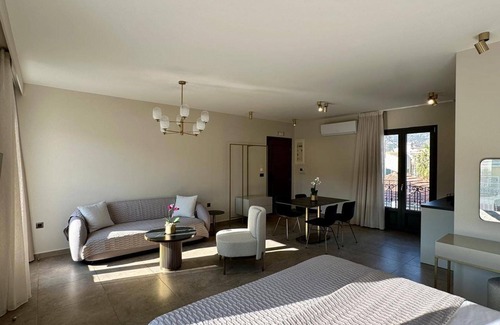 Argostoli Town Other | Kantada is a true treasure of romance and elegance