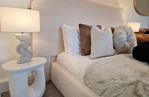 Blairgowrie Ski Chalet | Kaoglen - Alpine Pod - Hot Tub - Cairngorms - Pitlochry