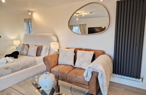 Blairgowrie Ski Chalet | Kaoglen - Alpine Pod - Hot Tub - Cairngorms - Pitlochry