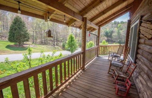 Jefferson House | Kapena Escape on the Lake- Views, Hot Tub, Nearby River Access