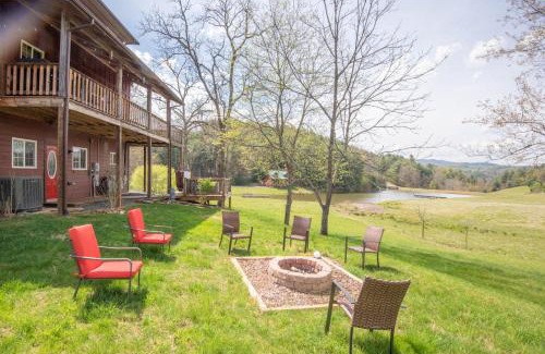 Jefferson House | Kapena Escape on the Lake- Views, Hot Tub, Nearby River Access