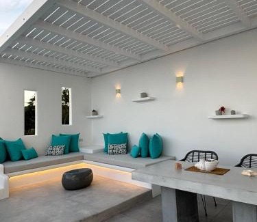 Adamas Apartment | Kapetan Giannis Suite