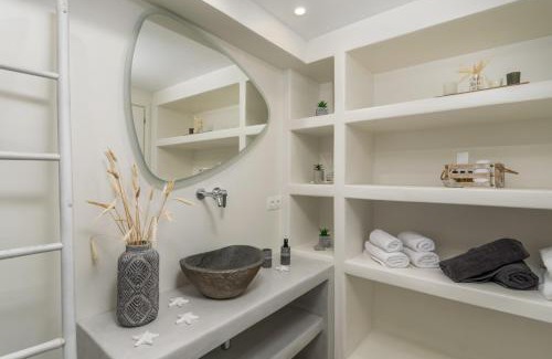 Adamas Apartment | Kapetan Giannis Suite