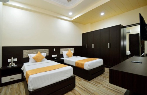 Bani Park House | Kapish Home - All Pure Veg