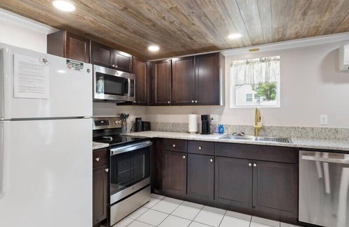 Eagles Nest House | Kaptain Morgan's Port Royale, Open Year Round; Hot Tub, Fire Pit, Boat Slip, Dogs Welcome