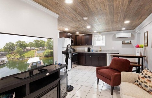 Eagles Nest House | Kaptain Morgan's Port Royale, Open Year Round; Hot Tub, Fire Pit, Boat Slip, Dogs Welcome