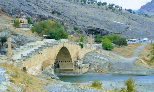 Karadut Hotel | KARADUT PENSION NEMRUT