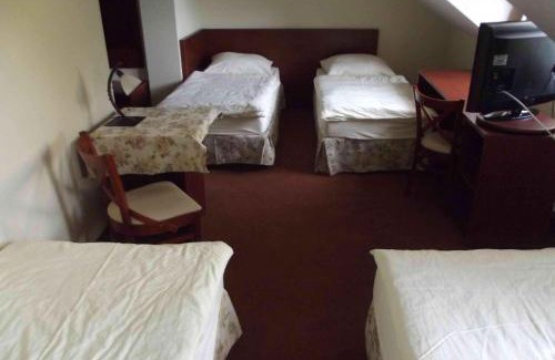 Blonie Hotel | Karczma pod Bażantem