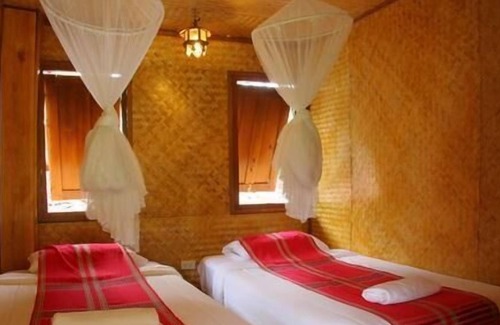 Wat Chan Hotel | Karen Hill Tribe Lodge