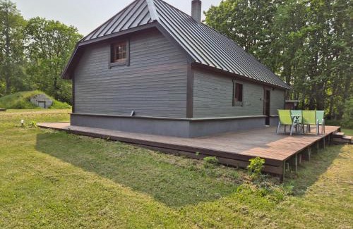 Leisi Apartment | Karjalasma Mägramaja