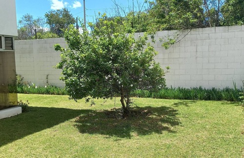 Quetzaltenango House | KARMEL House. only 800 meters from the Gran Karmel Convention Center.