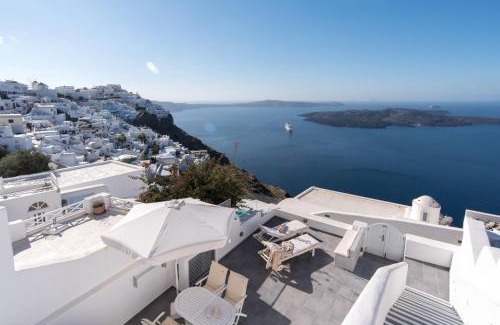 Firostefani Villa | Karpimo Horizon - Caldera View with private hot tub