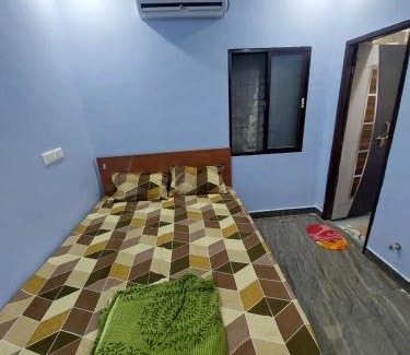 Kamalapur House | Karthik family guest house