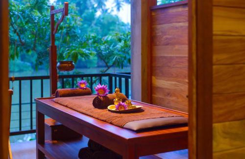 Kochchikade Resort | Karunakarala Ayurveda Resort