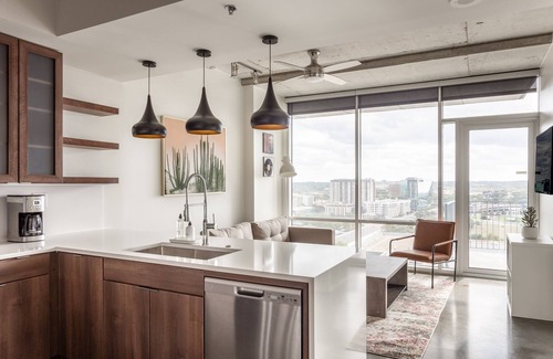 Second Street District Apartment | Kasa 2nd Street Austin