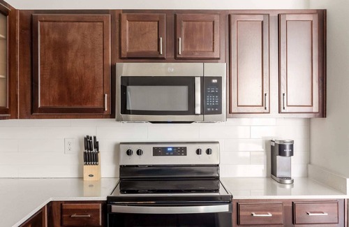 Frisco Apartment | Kasa | Family Friendly 2BD + Pool Access | Frisco