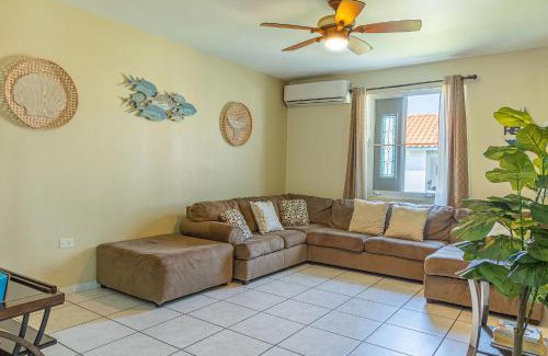 Camaceyes Villa | Kasa Loza