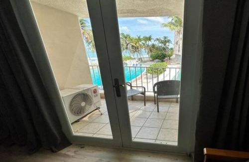 Condado Apartment | KASA Poolside Balcony for 2
