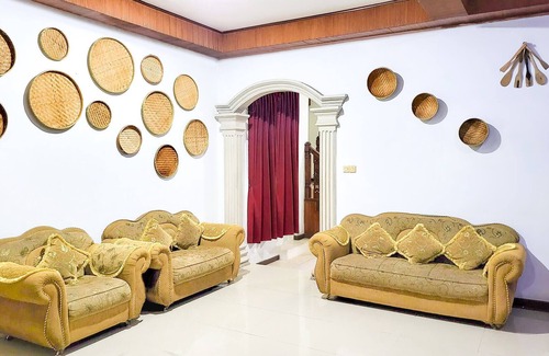 East Jakarta House | Kasmaran Guest House Syariah
