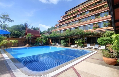 Kata Apartment | Kata-Karon beaches + Pool in Paradise