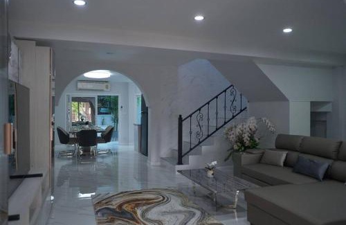 Kata House | KataBeach sweetHome 4br