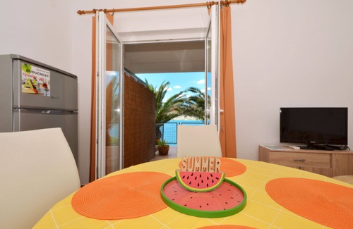 Municipality of Trogir Apartment | KATARINA 1 apartment for 4 + 1 people, 2 bedrooms and only 20m from the beach