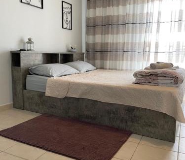 Serres Apartment | Kate's Studio with view and free parking