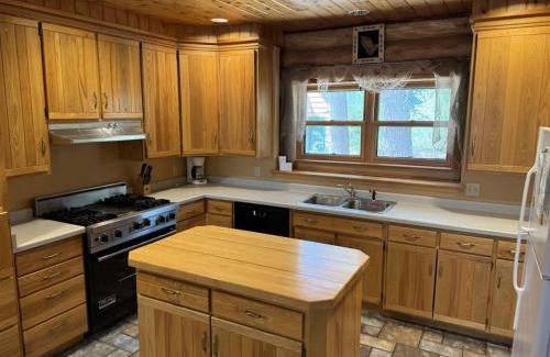 Hazelhurst House | Katherine Lake Lodge