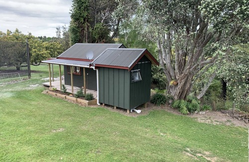 Aongatete Cabin | Katikati Fully Self-Contained cabin on an avocado orchard