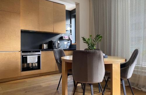 Kesklinn Apartment | Kaupmehe Terrace Apartment, free parking