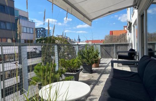 Kesklinn Apartment | Kaupmehe Terrace Apartment, free parking