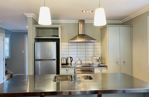 Russell Cottage | Kauri Cottage - Russell Cottage Collection
