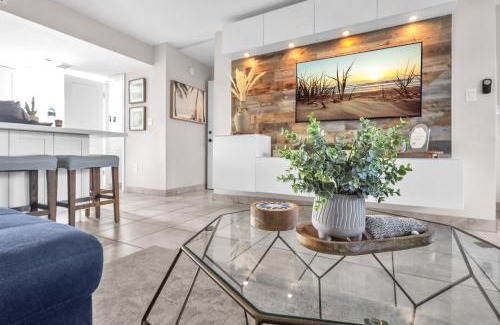 Key Largo House | KAWAMA R5 in Key Largo, Beach, Lagoon, Pools, Tennis, Free Bikes and Canoes