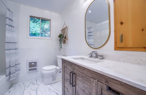 Coboconk Cottage | Kawartha Lakes Spacious Cottage - with many water activities!