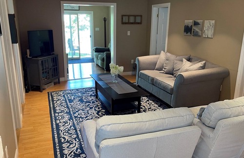 Pleasant Point Cottage | Kawartha waterfront Cottage rental