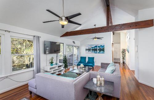 Three Rivers House | *Kaweah River House* - 1/2 Mile to Sequoia Park
