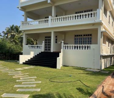 Shiroda Resort | Kay's By The Sea