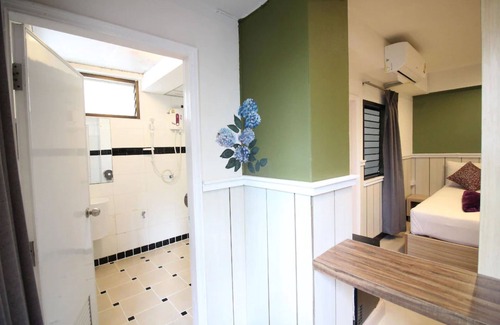 Bang Yi Ruea Hotel | Kaya Place