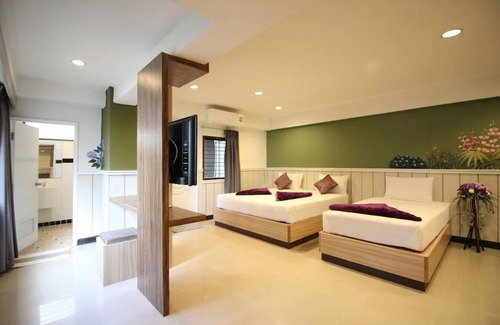 Bang Yi Ruea Hotel | Kaya Place