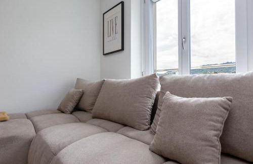 Werd Apartment | KAYA Zurich Apartment 5A - Downtown 2-BR Deluxe Loft Apt
