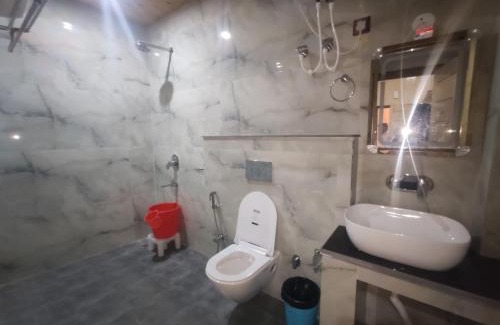 Tallital Hotel | Kayde Se Valley Hotel and Resort