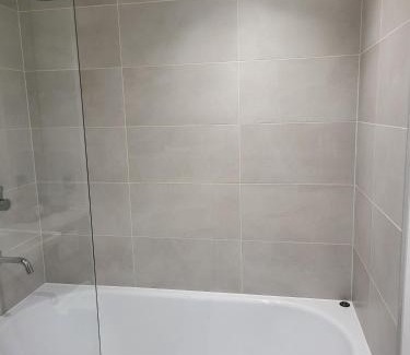 Stratford Cabin | Kayz Lodge- Luxury Ensuite-Private & Shared Accommodation in a New House at the Olympic village overlooking Stratford Westfield and Tube Station