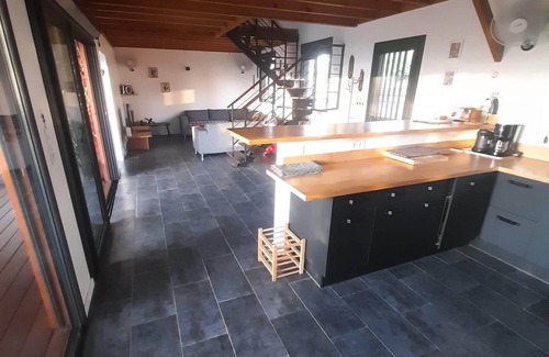 Saint-Paul Villa | KAZ ERMITAGE 4 STAR Swimming pool/Jacuzzi Sea view