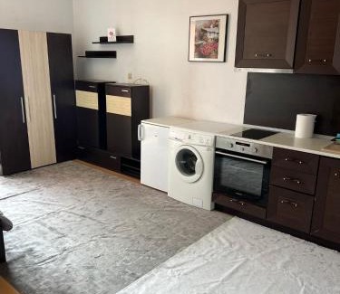 Kazanlak Apartment | Kazanlak CENTRAL Studio Apartment Guesthouse Flat, Glorious Views & Free Parking! Self Check-in, Super place !