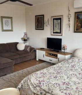 Kazanlak Apartment | Kazanlak DOWNTOWN Central Apartment Guesthouse with Full Kitchen, Panoramic Views, Self Check-in & Free Parking, Best Value!