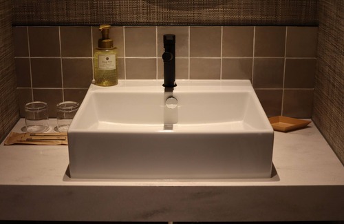 Gotsu Hotel | KAZENOKUNI IWAMI RESORT & STAYS