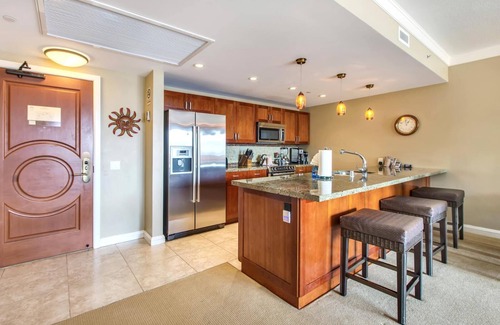 Honokowai Condo | KBM Resorts | 3 FREE CARS | Honua Kai Hokulani | Oceanview | Multi Unit Listing | Spacious lanais and resort amenities for large groups! HKH-229/36/38